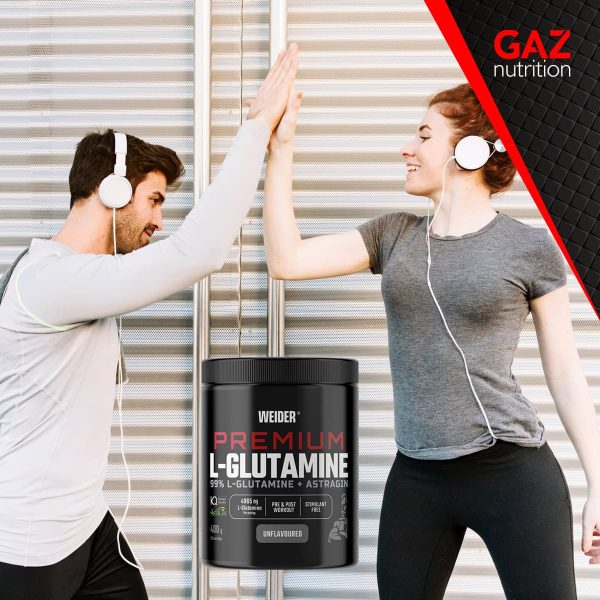 Par sportaša slavi uspjeh nakon treninga uz Weider Premium L-Glutamine 400g - proizvod za oporavak mišića i imunitet